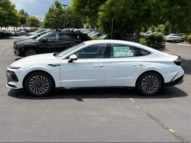 2025 Hyundai SONATA Hybrid SEL