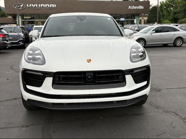 2023 Porsche Macan Base