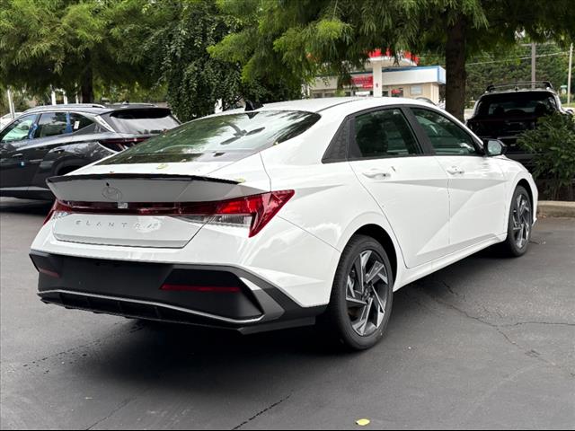 2025 Hyundai ELANTRA SEL Sport