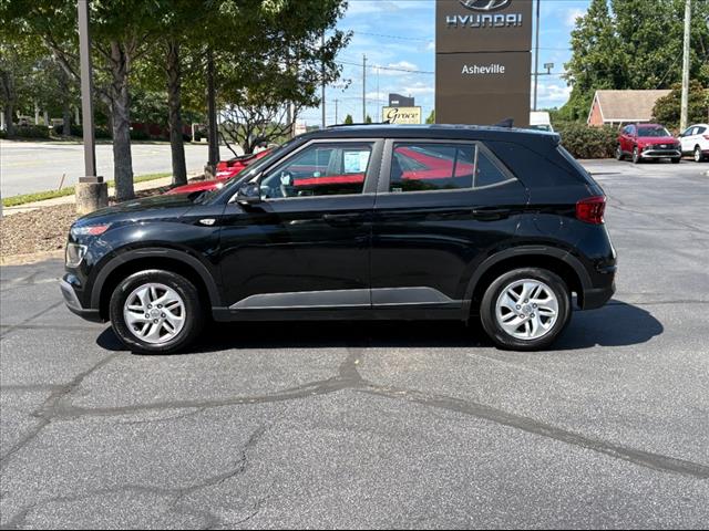 2022 Hyundai VENUE SE