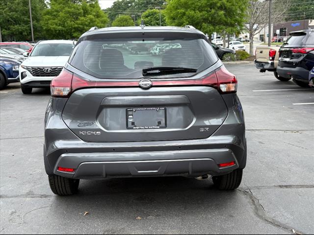 2023 Nissan Kicks SR