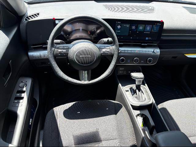 2025 Hyundai KONA SE