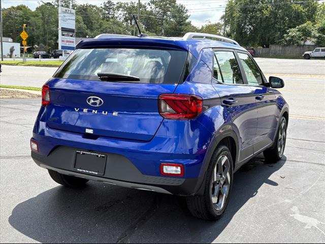 2024 Hyundai VENUE SEL