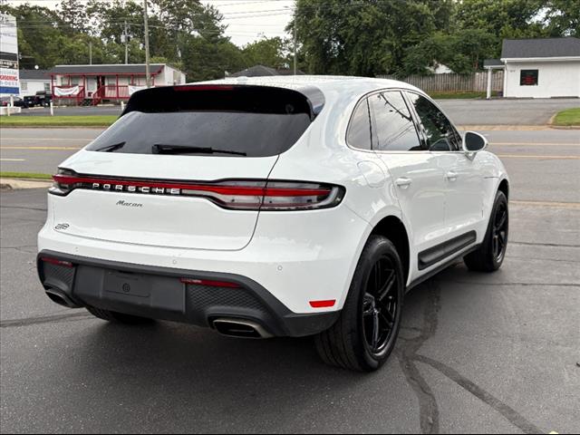 2023 Porsche Macan Base