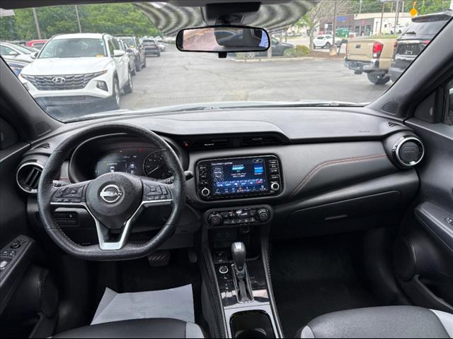2023 Nissan Kicks SR