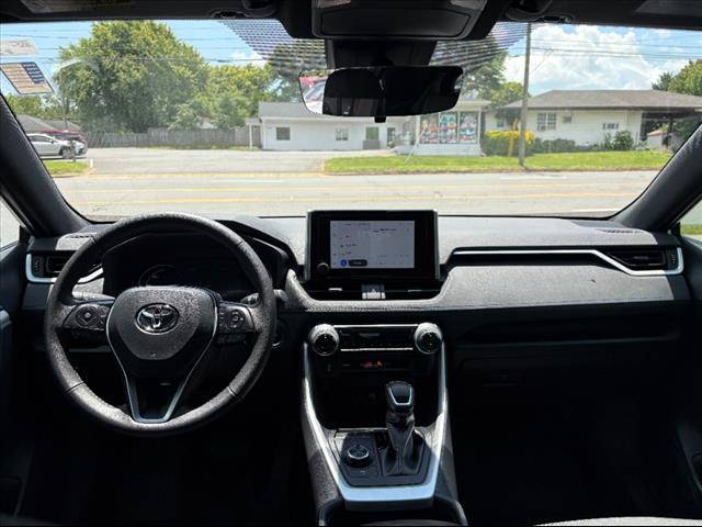 2024 Toyota RAV4 Hybrid SE