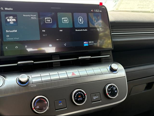 2025 Hyundai KONA SE
