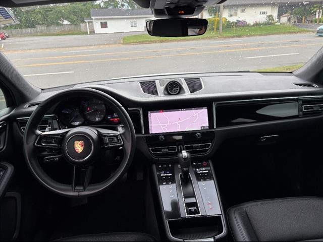 2023 Porsche Macan Base