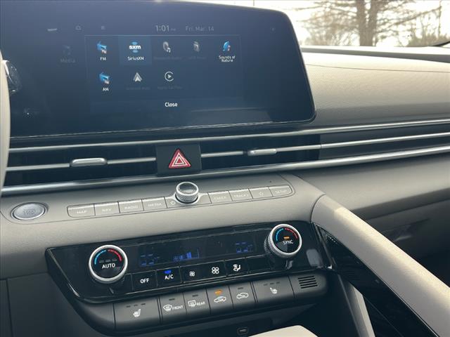2025 Hyundai ELANTRA SEL