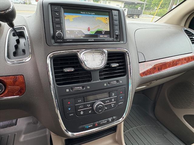 2016 Chrysler Town and Country Touring-L