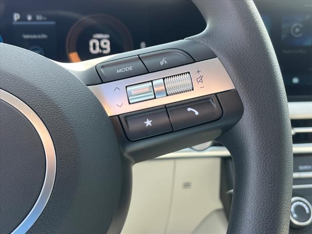 2025 Hyundai TUCSON SE