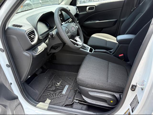 2025 Hyundai VENUE SE