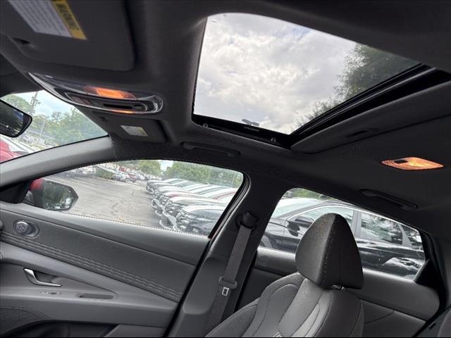 2025 Hyundai ELANTRA SEL Convenience