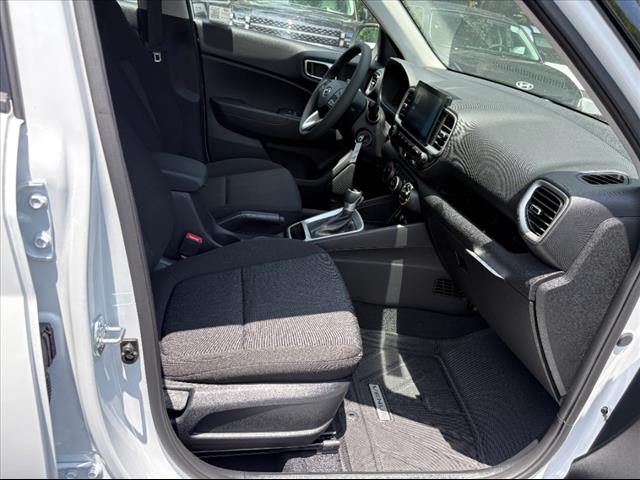 2025 Hyundai VENUE SE