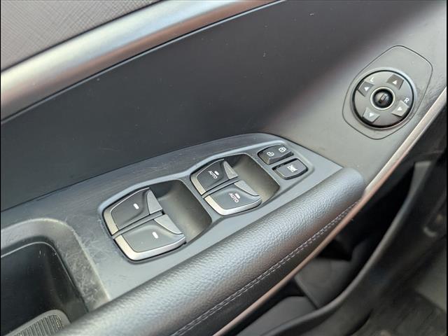 2016 Hyundai SANTA FE SE