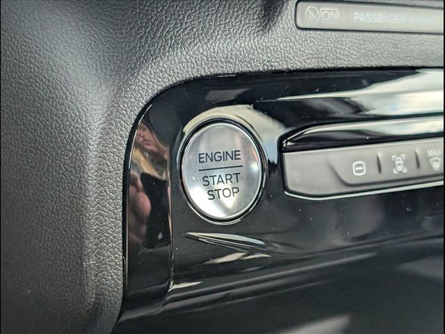 2025 Ford Escape Hybrid ST-Line