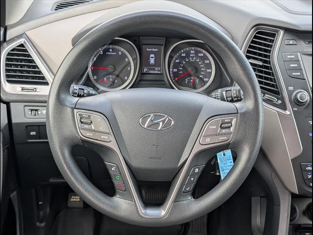 2016 Hyundai SANTA FE SE