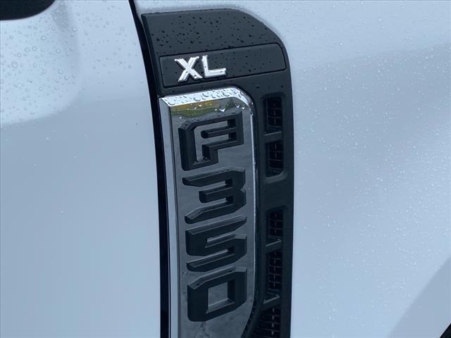 2025 Ford F-350 Super Duty XL