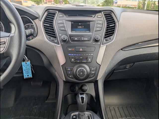 2016 Hyundai SANTA FE SE