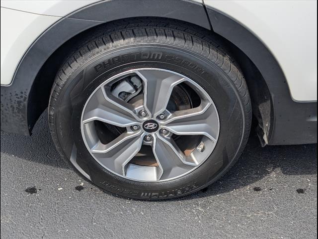 2016 Hyundai SANTA FE SE