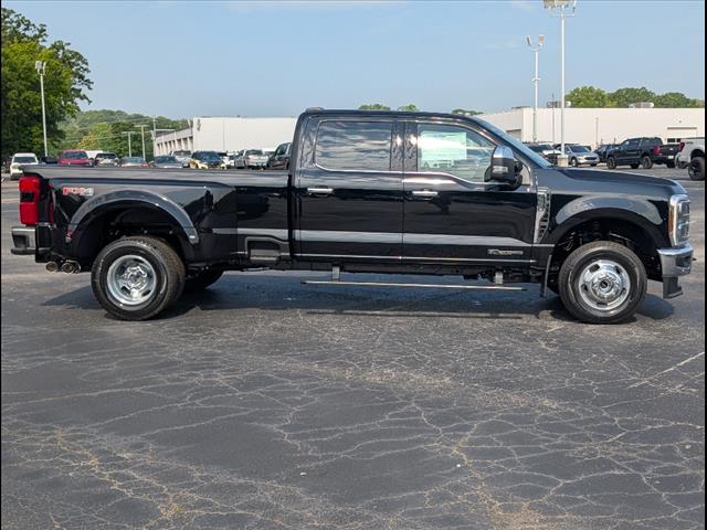 2025 Ford F-350 Super Duty Lariat
