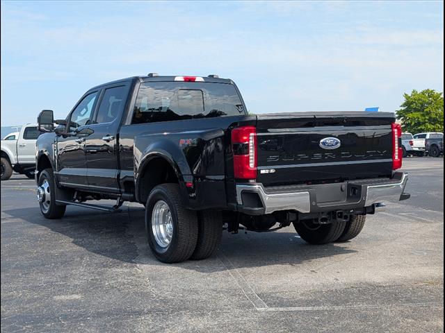 2025 Ford F-350 Super Duty Lariat