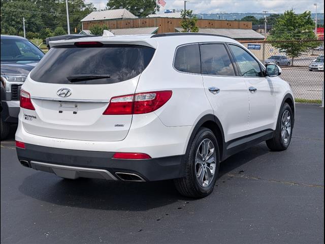 2016 Hyundai SANTA FE SE
