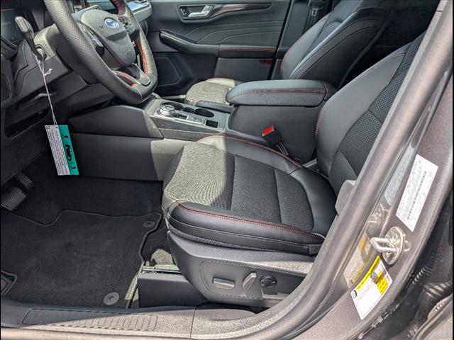 2025 Ford Escape Hybrid ST-Line
