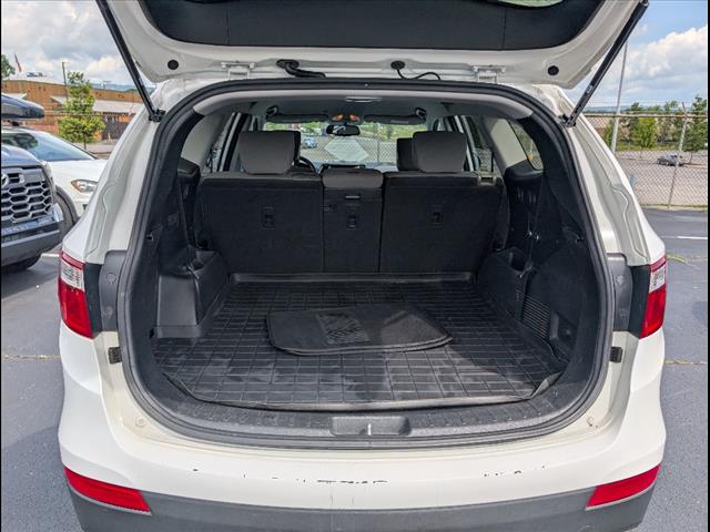 2016 Hyundai SANTA FE SE
