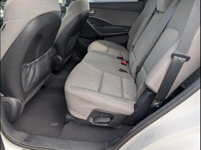 2016 Hyundai SANTA FE SE