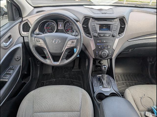 2016 Hyundai SANTA FE SE