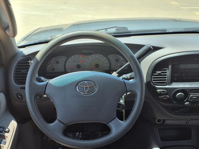 2004 Toyota Sequoia SR5