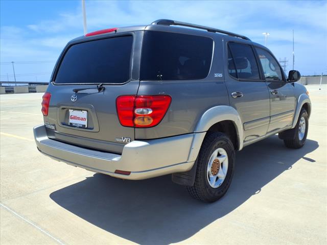 2004 Toyota Sequoia SR5