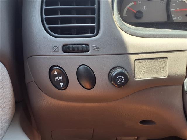 2004 Toyota Sequoia SR5