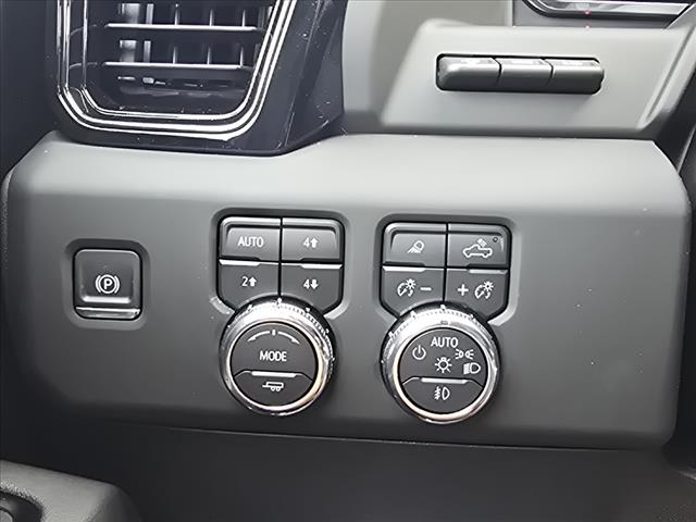 2025 GMC Sierra 2500HD AT4