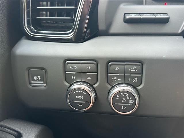 2025 GMC Sierra 2500HD AT4