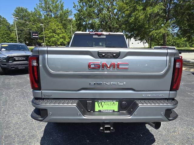 2025 GMC Sierra 2500HD Denali