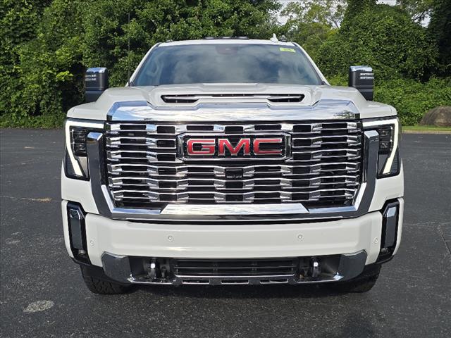 2025 GMC Sierra 2500HD Denali