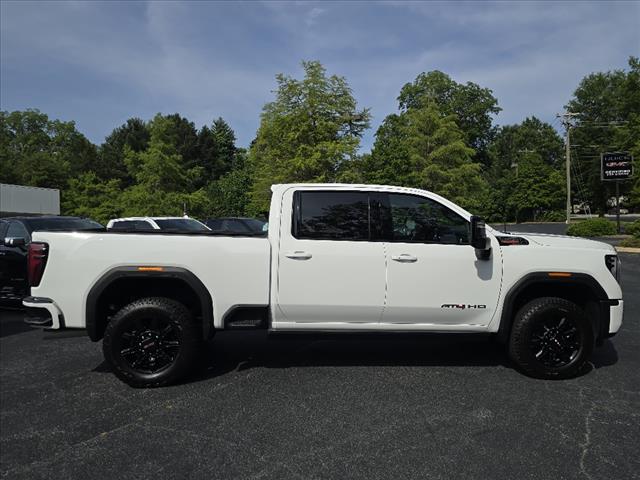 2025 GMC Sierra 2500HD AT4