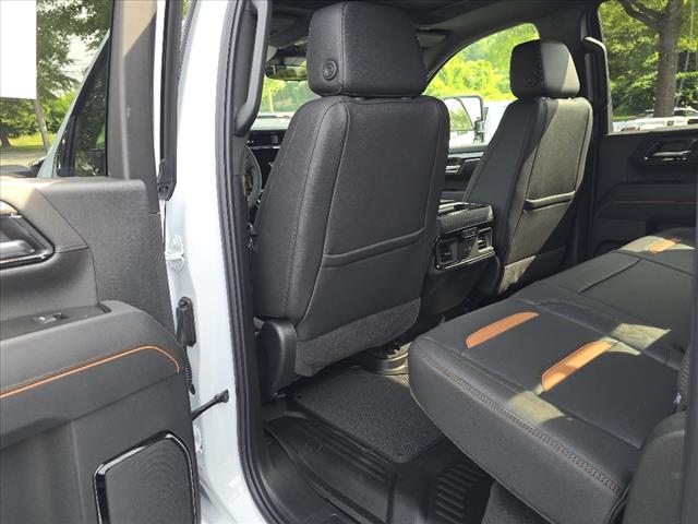 2025 GMC Sierra 2500HD AT4