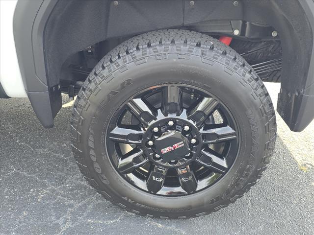 2025 GMC Sierra 2500HD AT4
