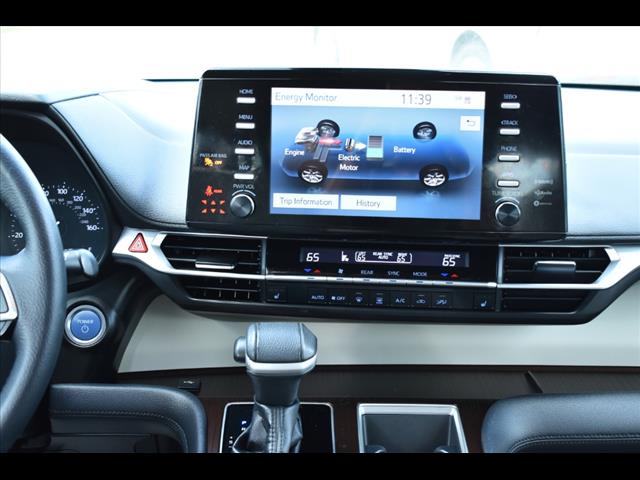 2021 Toyota Sienna XLE 8-Passenger