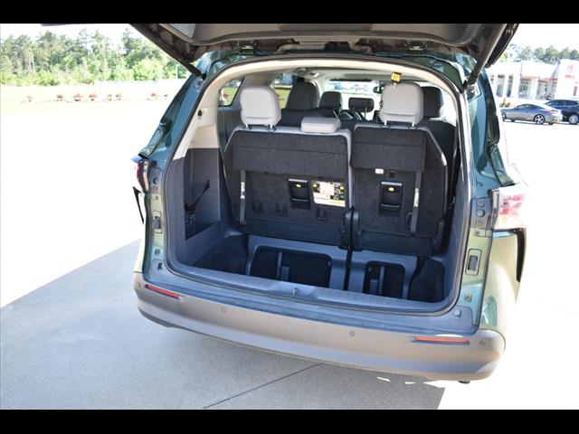 2023 Toyota Sienna XLE