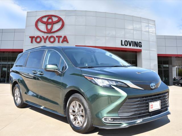 2023 Toyota Sienna XLE