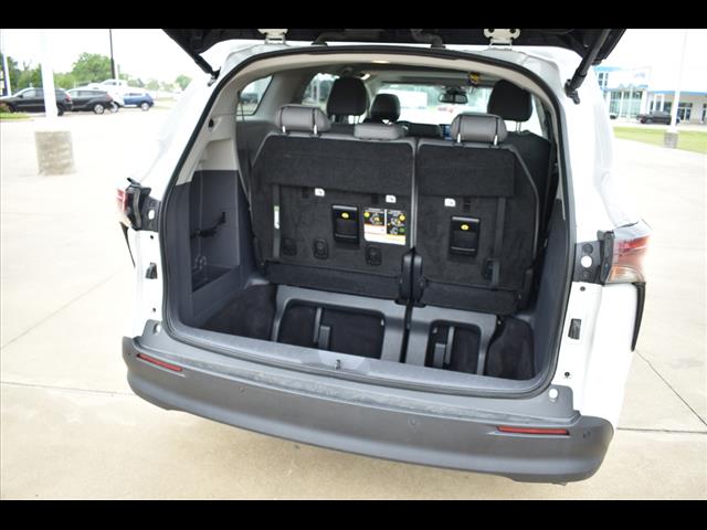 2023 Toyota Sienna XLE