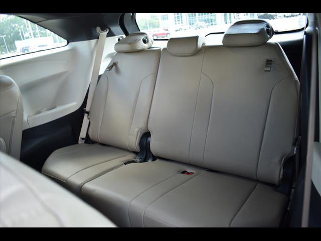 2021 Toyota Sienna XLE 8-Passenger