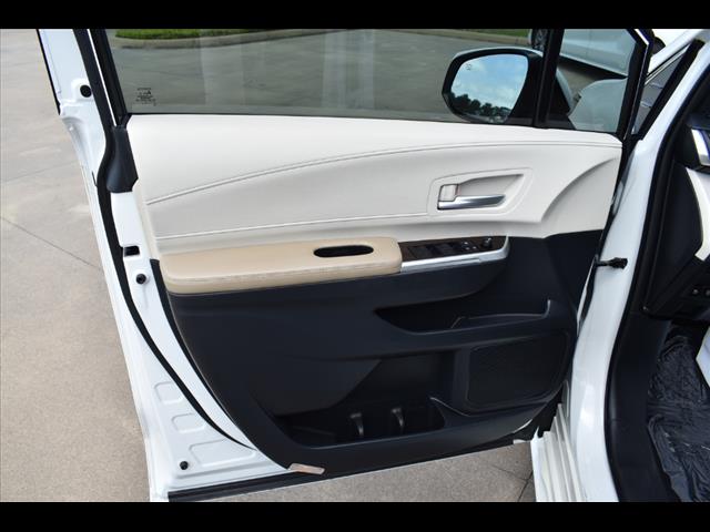 2021 Toyota Sienna XLE 8-Passenger