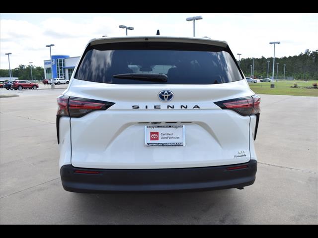 2021 Toyota Sienna XLE 8-Passenger
