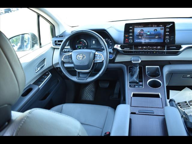 2023 Toyota Sienna XLE