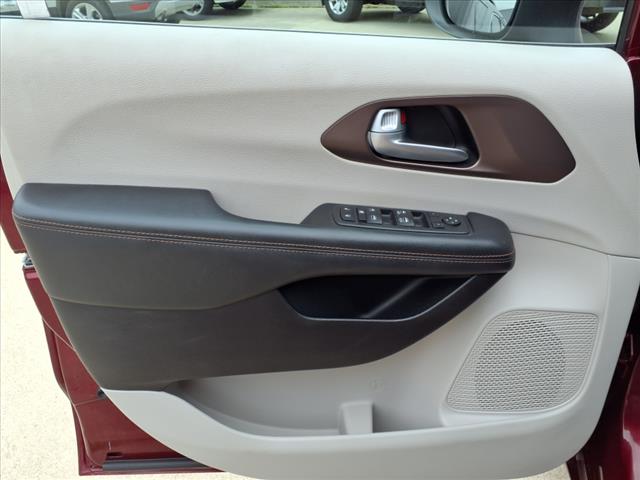 2017 Chrysler Pacifica LX